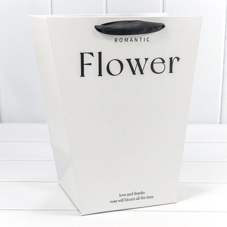 000179K Пакет подарочный "Romantic Flower" Белый 25*30*16 210г 1/10 1/200 000179K Пакет подарочный "Romantic Flower" Белый 25*30*16 210г 1/10 1/200